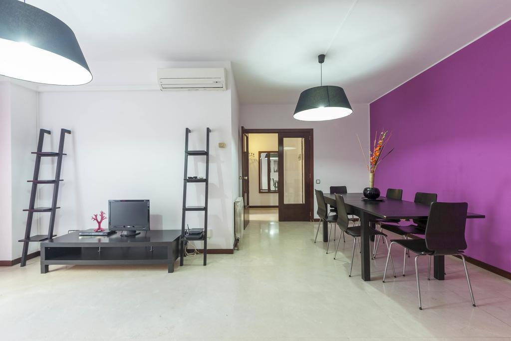 Apartment Sagrada Familia Barcellona Camera foto