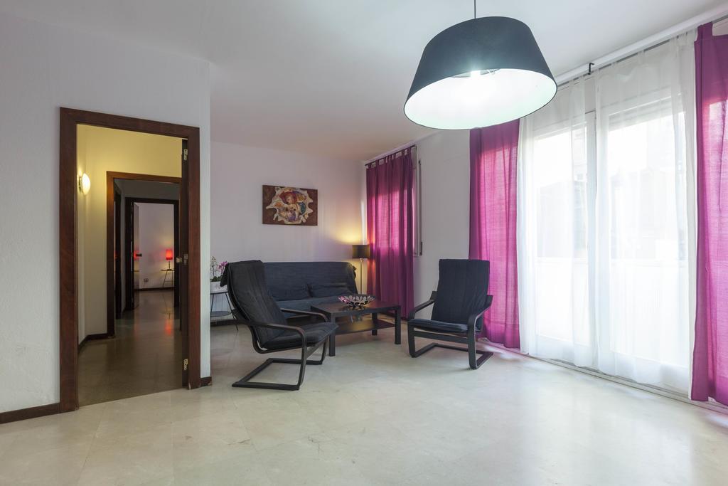 Apartment Sagrada Familia Barcellona Camera foto